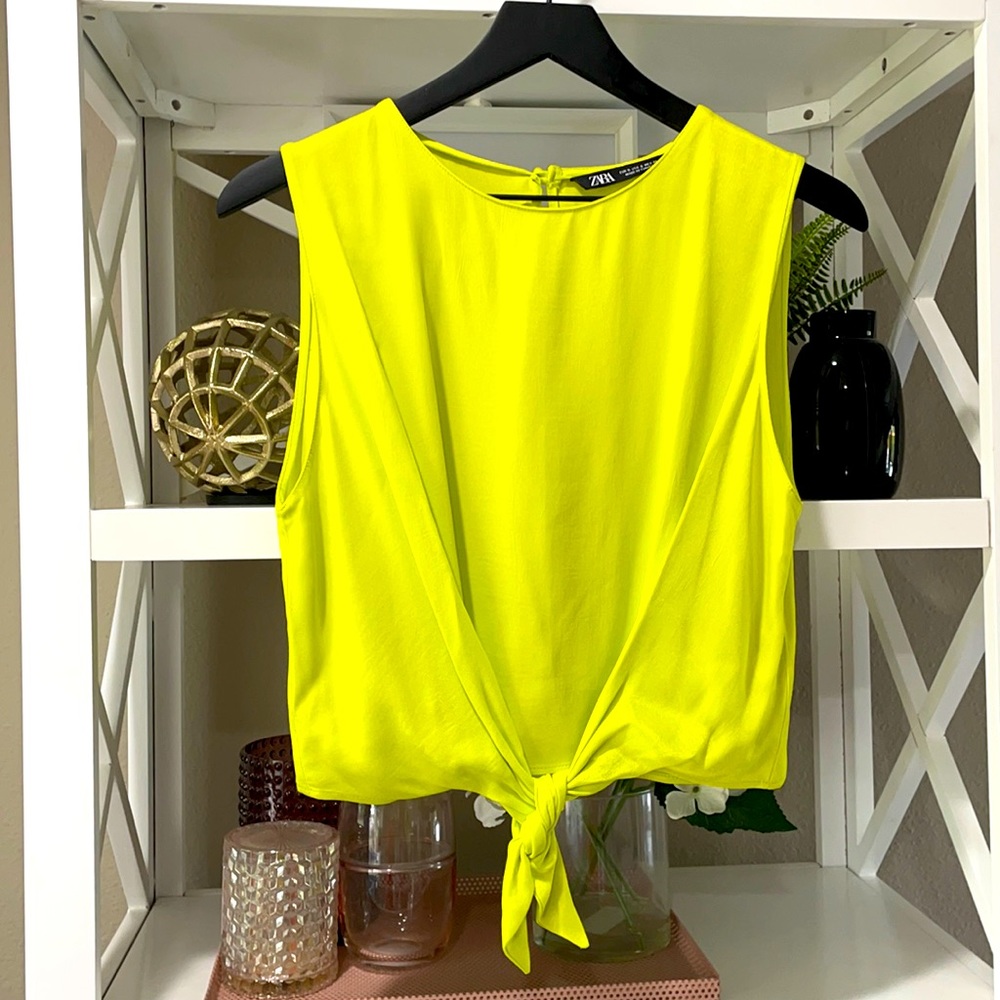 BNWOT Zara neon blouse sz small